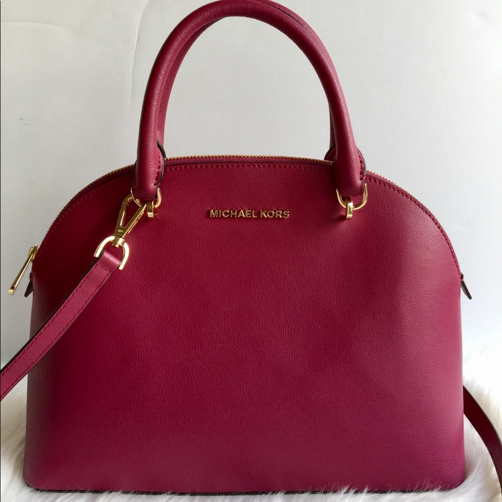 🔥🔥🔥Michael Kors Emmy large Dome Satchel